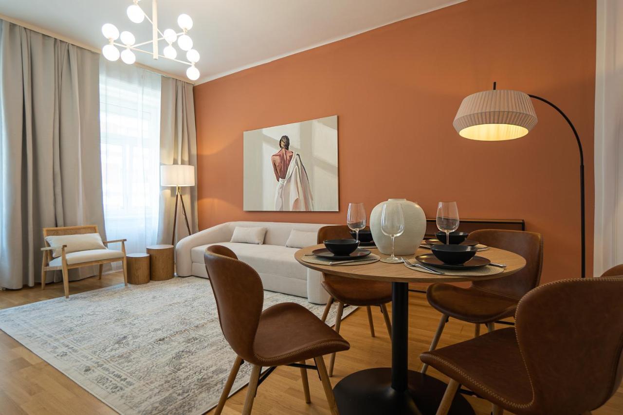 Bright 3-room With A King-size Bed Vienne